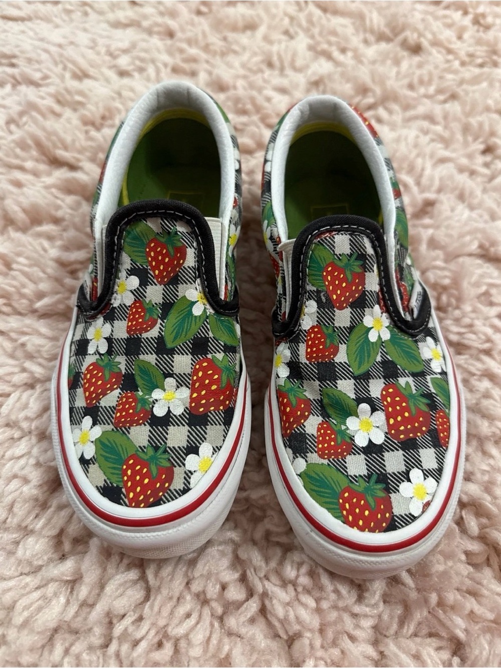 Girs Strawberry Vans size 1 super cute